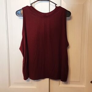 Old Navy active tank top, burgundy, size XL